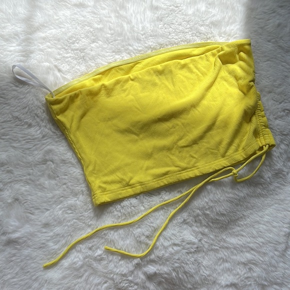 Yellow crop top byEgries - Picture 4 of 4